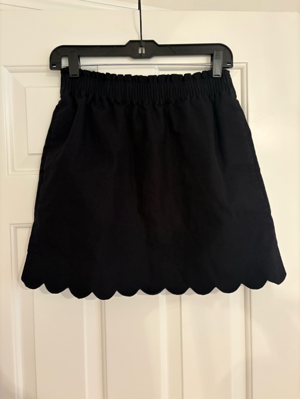 J Crew Black Scallop-Hem Women's Skirt - Elastic Waist with POCKETS!